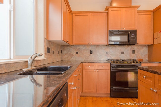 Building Photo - Lovely 4 BD* 2.5 BA* Single Family Home Located Near Quatama MAX Station, Tanasbourne Mall & Orenco!
