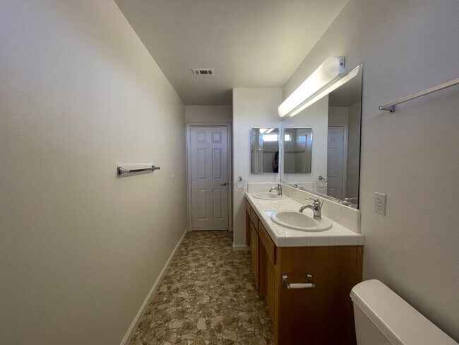 Building Photo - 1535 Via Arroyo