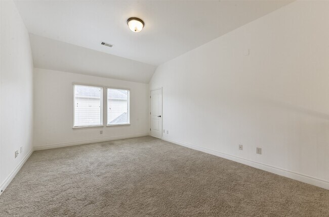 Building Photo - 10014 Eldarica Way