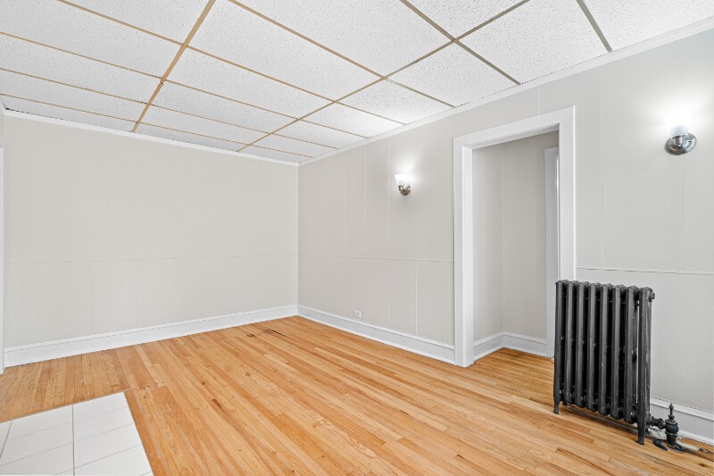 Building Photo - 1440 W Howard St