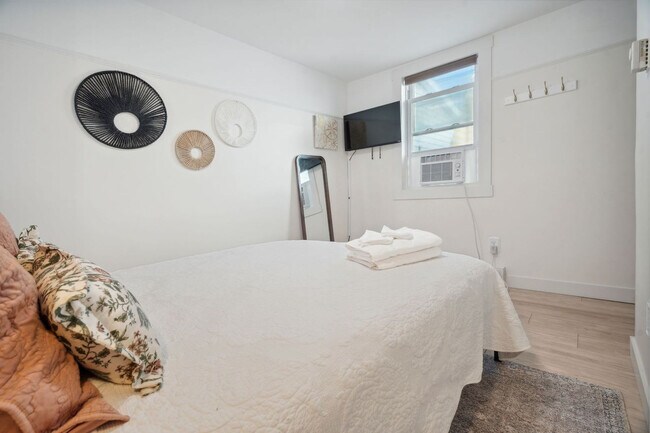 Building Photo - 4 Keefe Ave