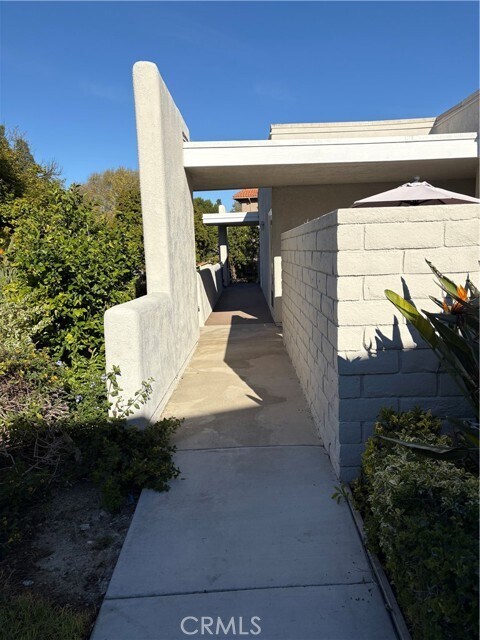 Building Photo - 2280 Via Mariposa W