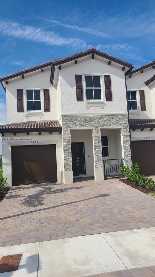 Building Photo - 2750 SE 24th Terrace