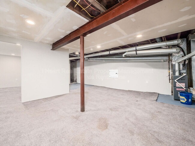 Building Photo - 1621 Sullivant Ave