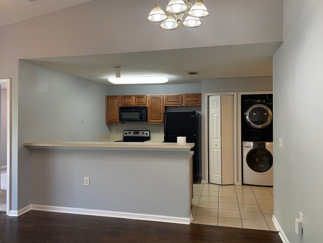 Building Photo - 5101 Playpen Dr