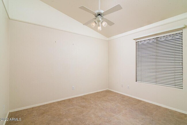 Building Photo - 4715 E Briarwood Terrace