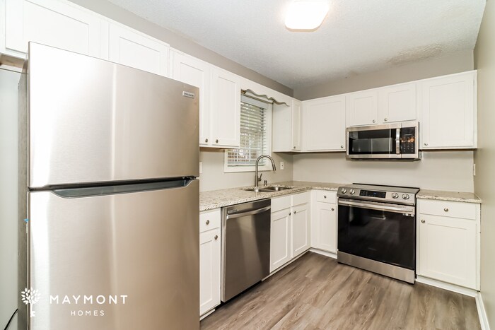 Building Photo - 231 Brookside Dr