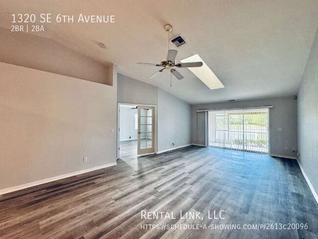 Building Photo - 1320 SE 6th Ave