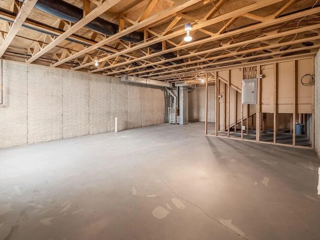 Full Basement - 104 Cumberland Chase Blvd