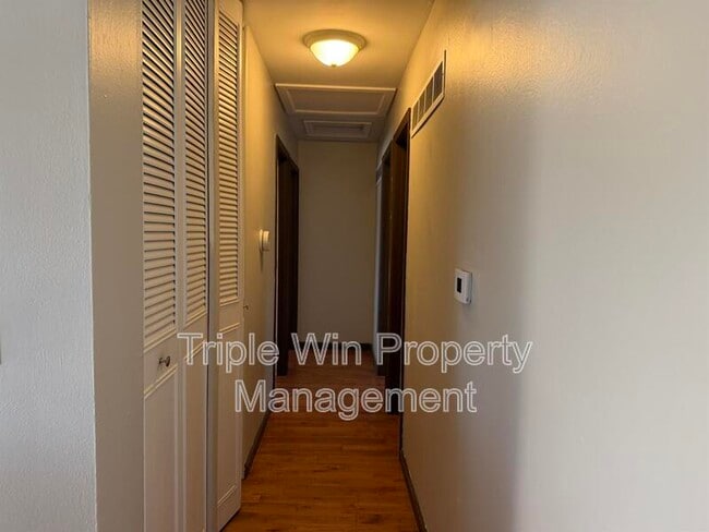 Building Photo - 5243 Ville Maria Ln