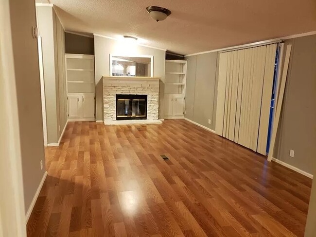 Building Photo - Very Nice Piedmont Mobile Home