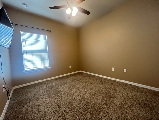 Building Photo - 3 BR 2 BA Home - Charleston Park In Fletcher's Mill