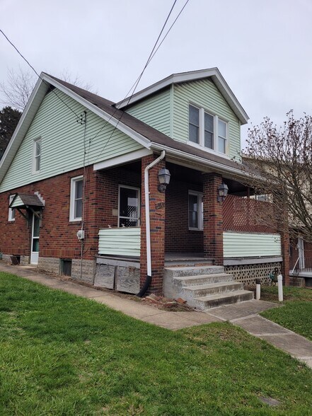 Building Photo - 814 Collier Ave