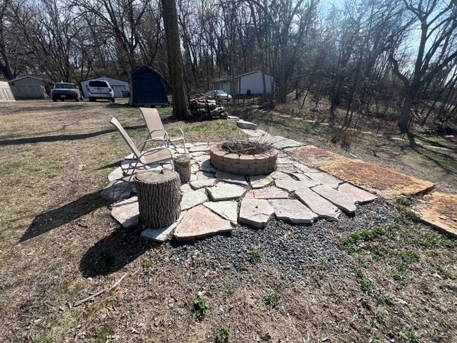 Building Photo - Four Bedroom, One Bathroom Single Family H...