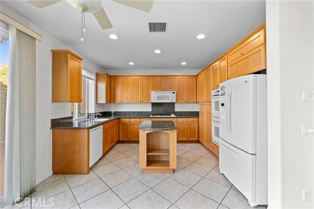 Building Photo - 24565 Summerland Cir