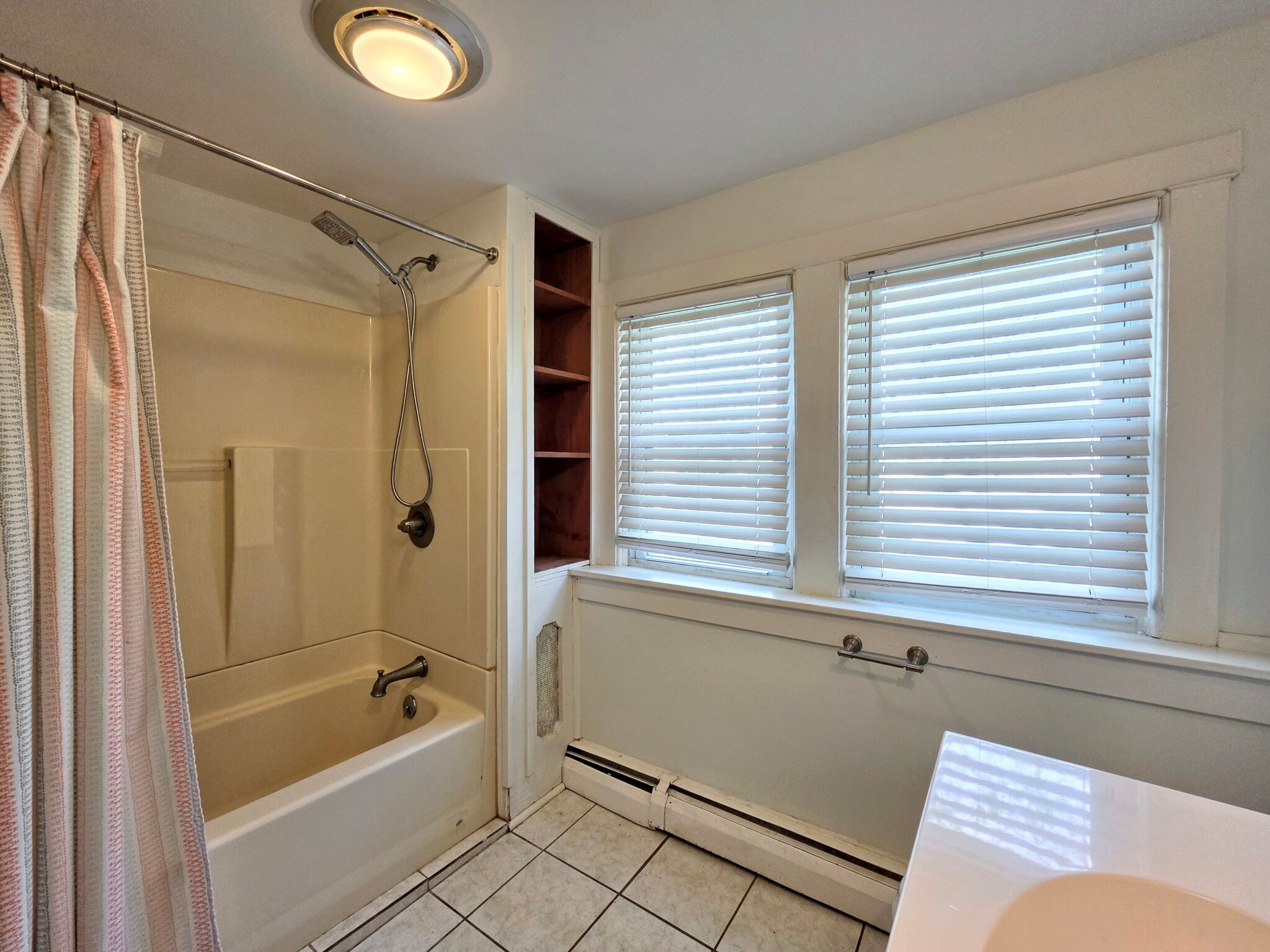 Building Photo - 712 S Broad St