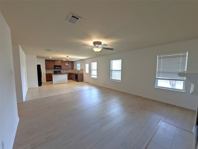 Building Photo - 5760 Fountain Flat Dr