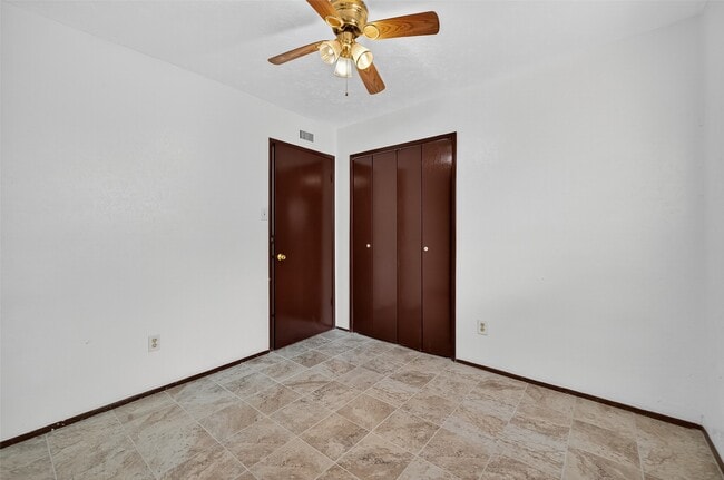 Building Photo - 14315 Lourdes Dr