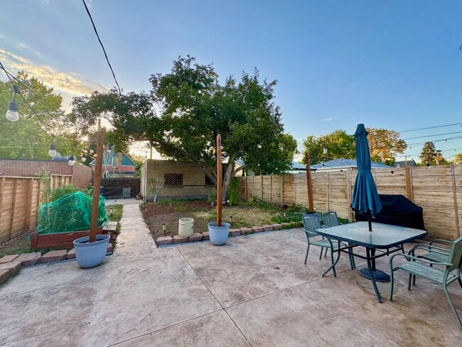 Building Photo - 2965 Grove St