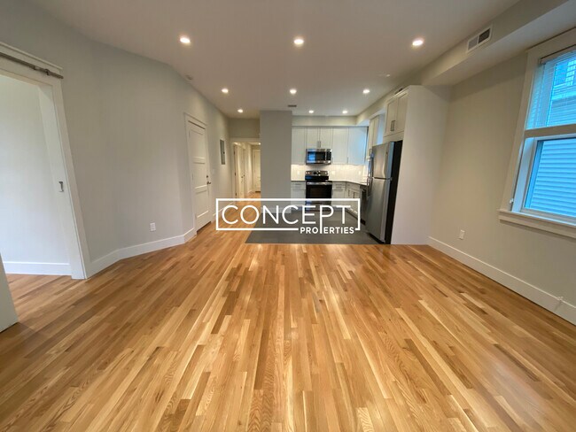 Building Photo - 70 Spring St