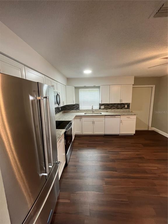 Building Photo - 1624 Coral Way
