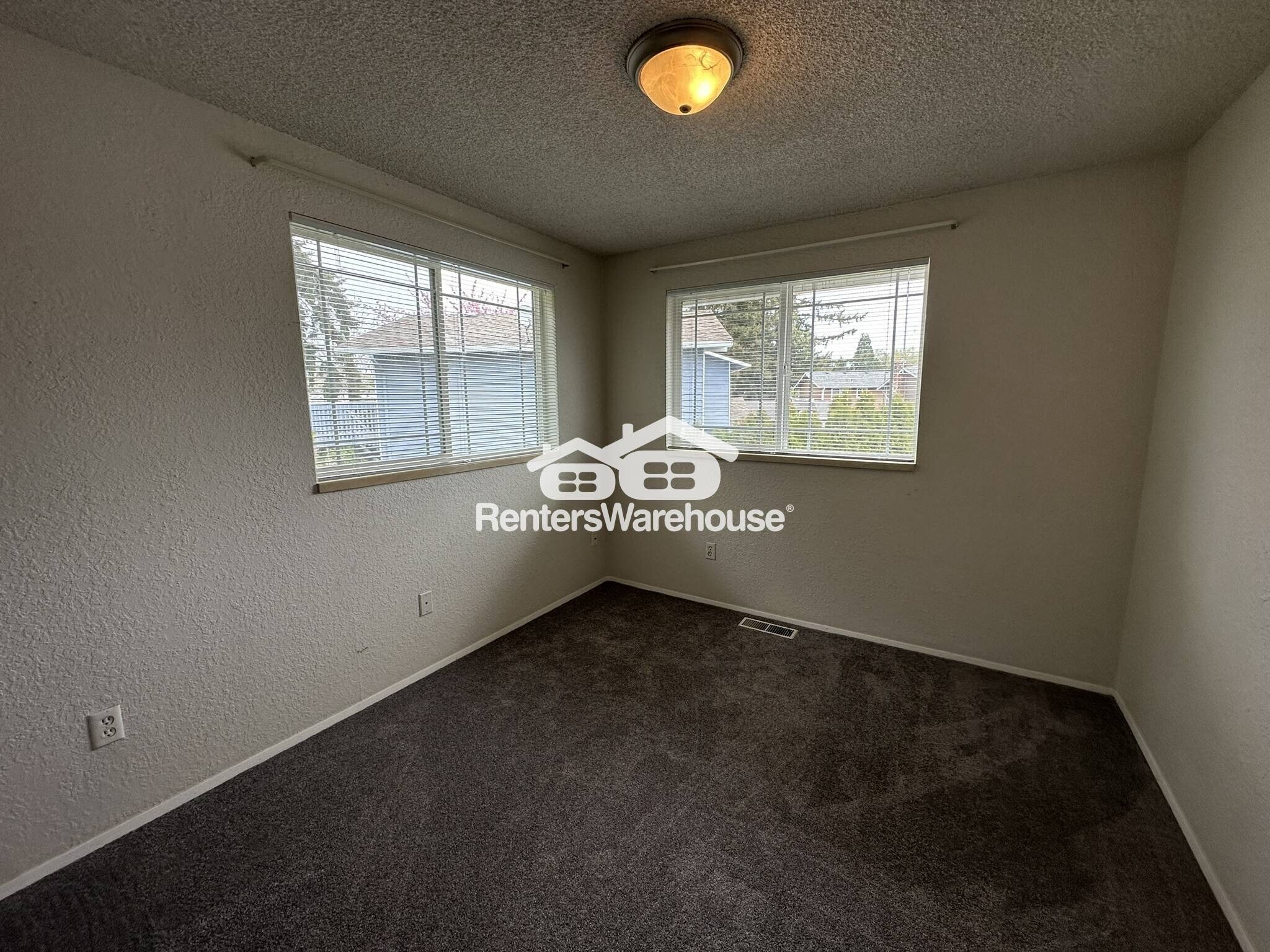 Building Photo - 955 Anacortes Ct NE