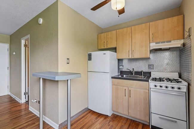 Building Photo - Aperture Apartments