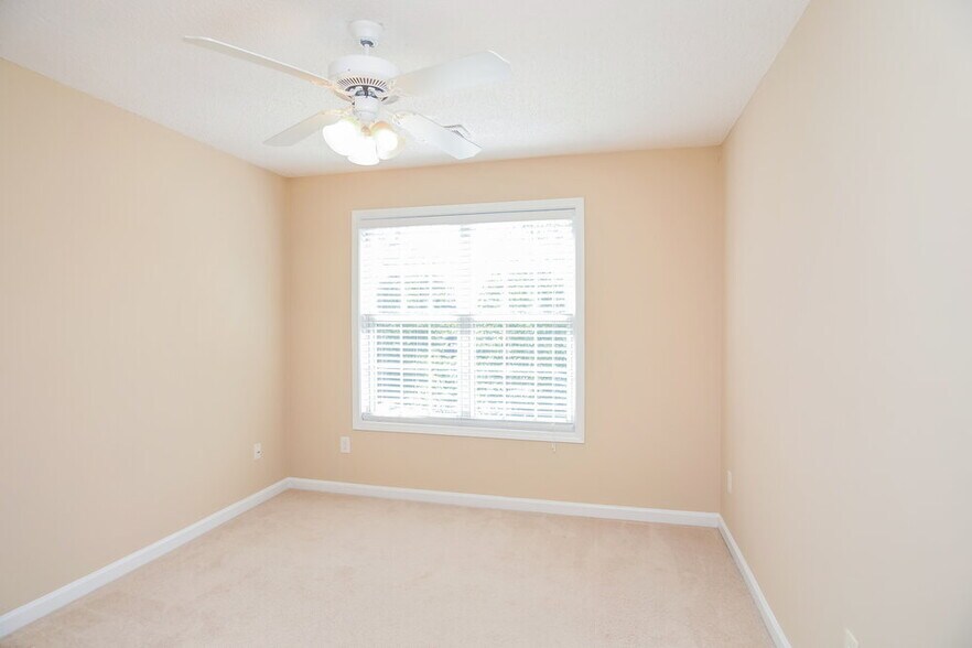 Building Photo - 5804 Tree Fern Ct
