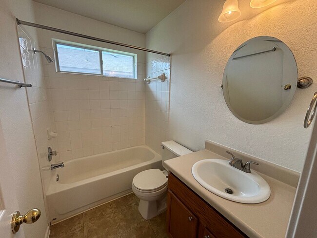 Building Photo - Gaston-Sheldon -Pflugerville