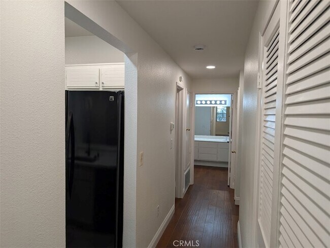 Building Photo - 24153 Del Monte Dr.