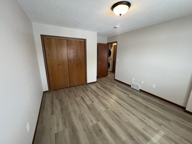 Building Photo - 2210 18th Ave SE