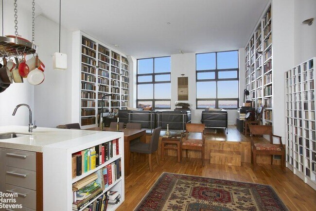 Building Photo - 360 Furman St