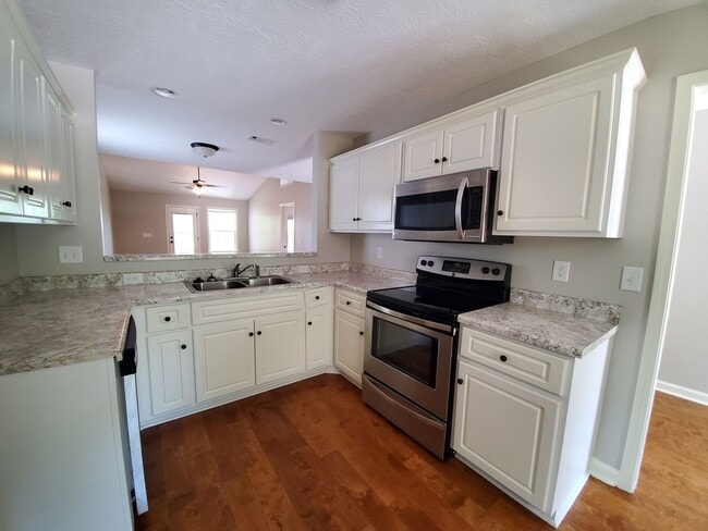 Building Photo - 198 Buckhaven Way