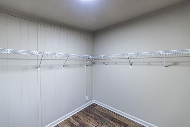 Building Photo - 1029 Katherwood Dr SW