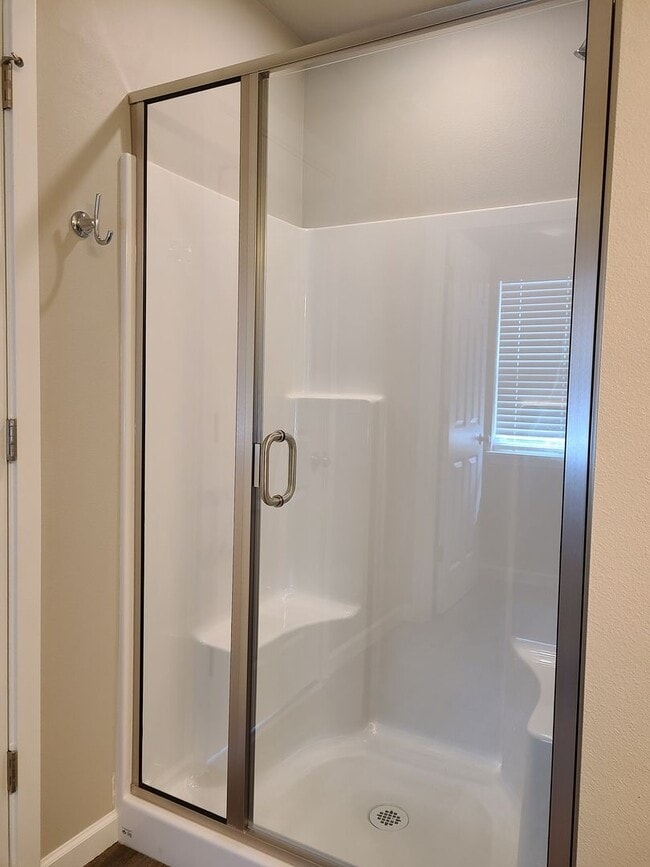 Building Photo - Yelm Creek Estates, 4 Bedroom, 2.75 Bathroom with Den