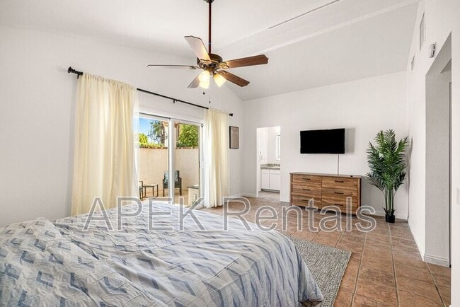 Building Photo - 2290 N Victoria Rd