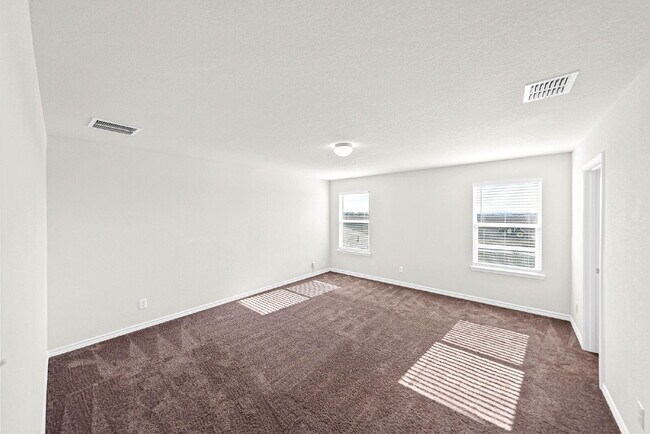 Building Photo - 1 MONTH FREE RENT WITH 18 - 24 MONTH LEASE!!! AVAILABLE THROUGH MARCH ONLY!