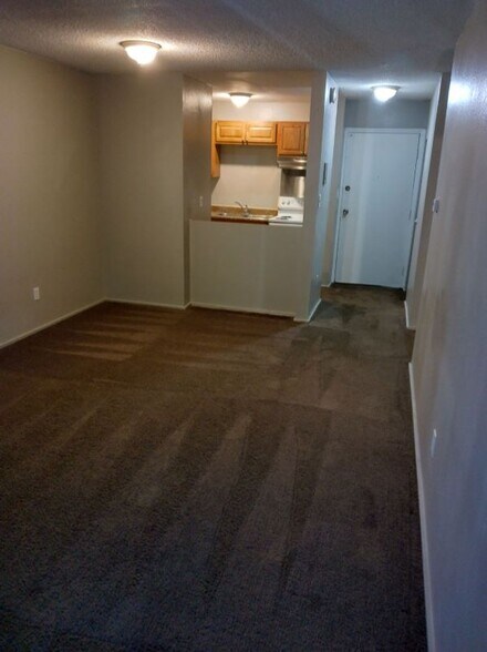 Building Photo - 1425 Yosemite St