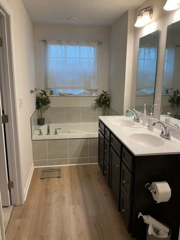 Building Photo - 836 Blackcomb Dr