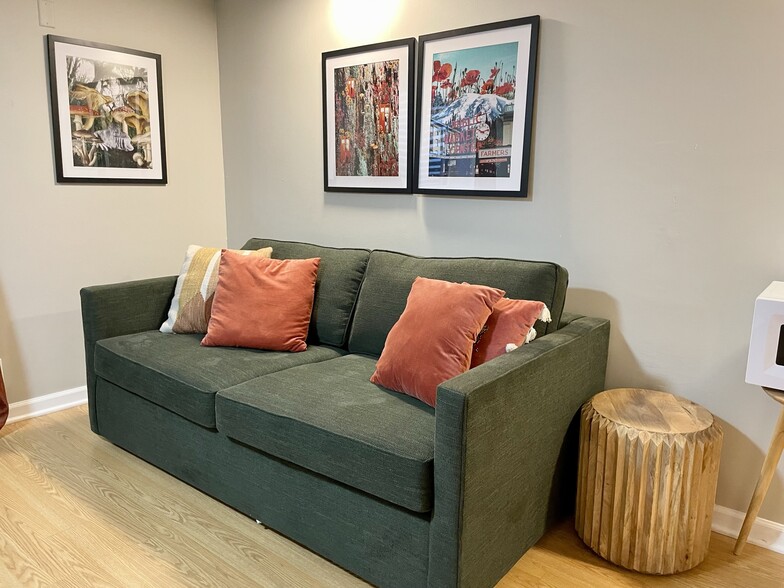 Building Photo - 4324 3rd Ave NW