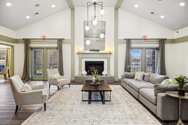 Interior Photo - Evergreen at the Bluffs