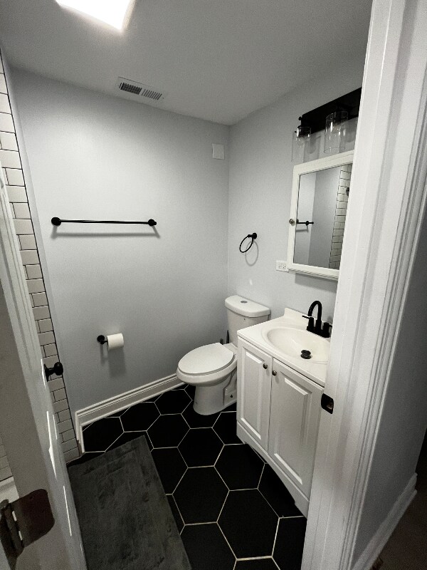 Building Photo - 5428 S Drexel Ave