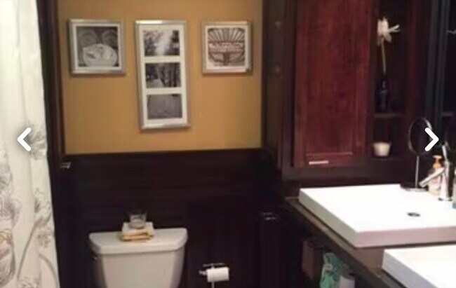 Building Photo - 143 W 8th St