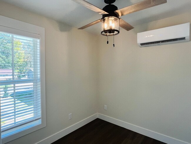 Building Photo - New Construction! 3 bedroom 2 bathroom home in Lagrange! Must see!