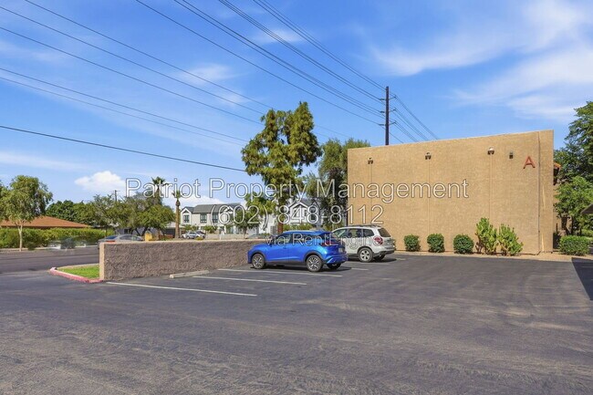 Building Photo - 5525 E Thomas Rd