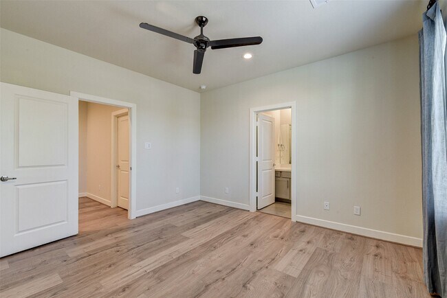 Building Photo - 1614 Northwood St