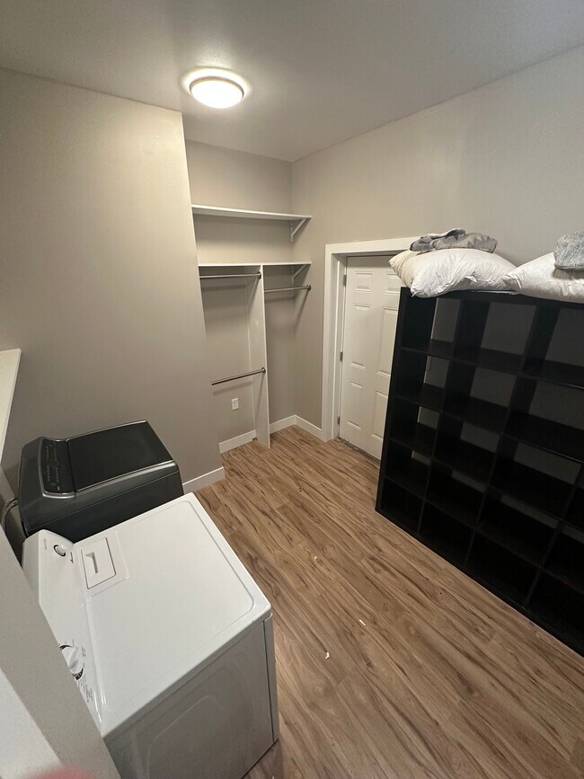 Building Photo - BEREA PROPERTY ( PRIVATE)