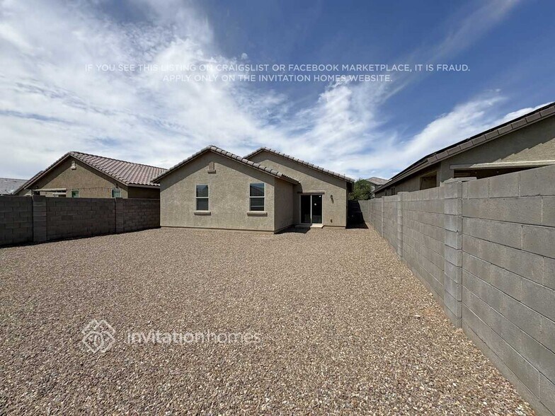 Building Photo - 10409 W Cordes Rd
