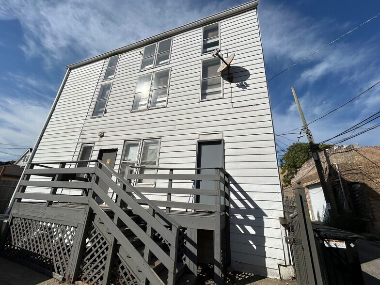 Building Photo - 3614 W George St