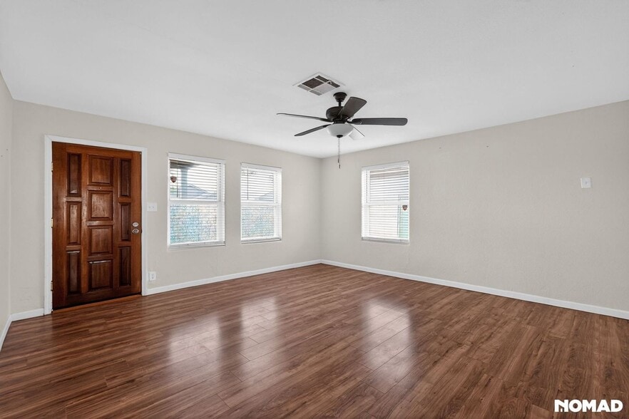 Building Photo - 1714 E Madison St